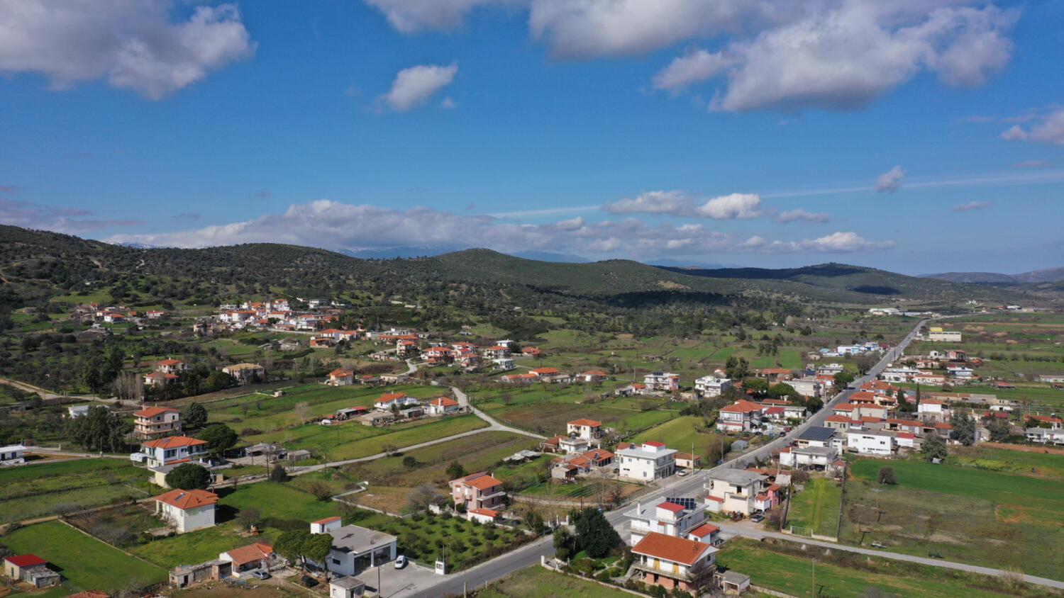 Χωριό Λέπουρα. Φωτογραφία: ©Βασίλης Συκάς, για τον Δήμο Κύμης-Αλιβερίου