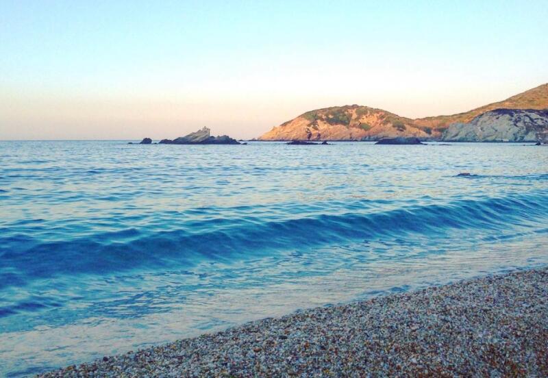 Παραλία Χερόμυλος. Φωτογραφία: Ευγενική παραχώρηση akougiannou/Instagram