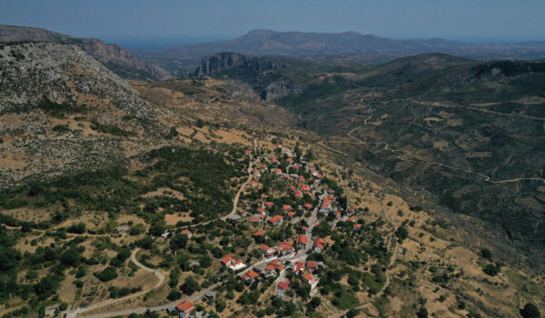 Χωριό Μακρυχώρι. Φωτογραφία: ©Βασίλης Συκάς, για τον Δήμο Κύμης-Αλιβερίου