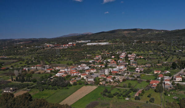 Χωριό Μηλάκι. Φωτογραφία: ©Βασίλης Συκάς, για τον Δήμο Κύμης-Αλιβερίου