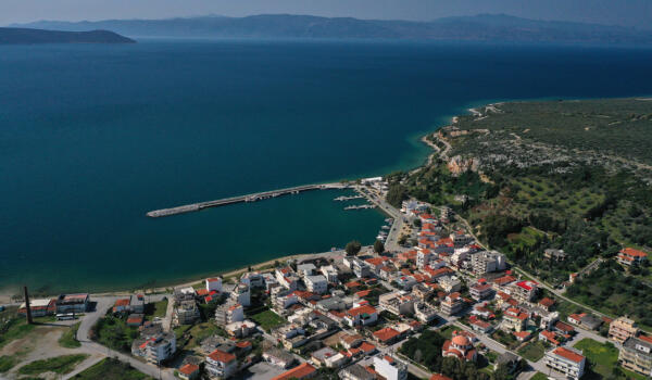 Χωριό Κάραβος. Φωτογραφία: ©Βασίλης Συκάς, για τον Δήμο Κύμης-Αλιβερίου