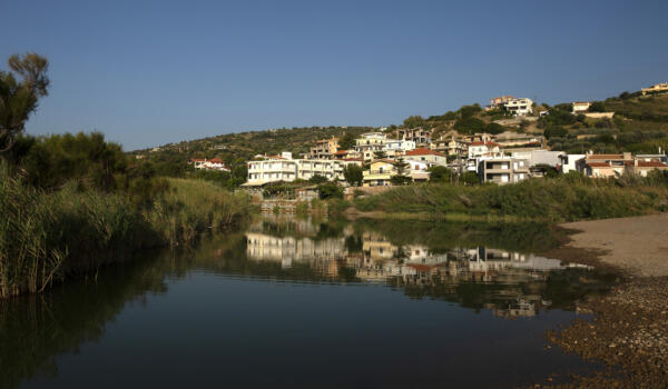 Χωριό Στόμιο. Φωτογραφία: ©Βασίλης Συκάς, για τον Δήμο Κύμης-Αλιβερίου