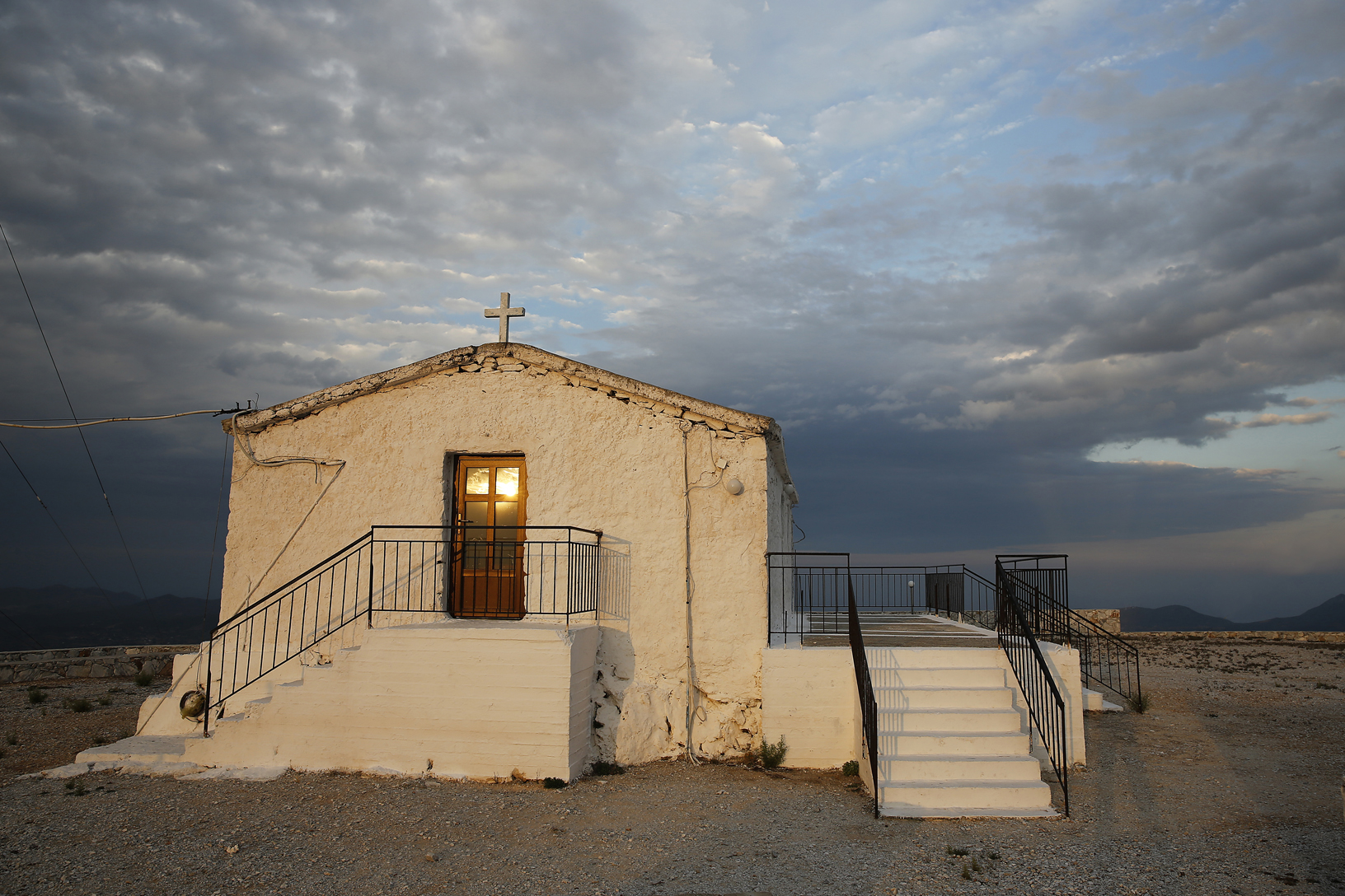 Προφήτης Ηλίας, χωριό Καλέντζι. Φωτογραφία: ©Βασίλης Συκάς, για τον Δήμο Κύμης-Αλιβερίου