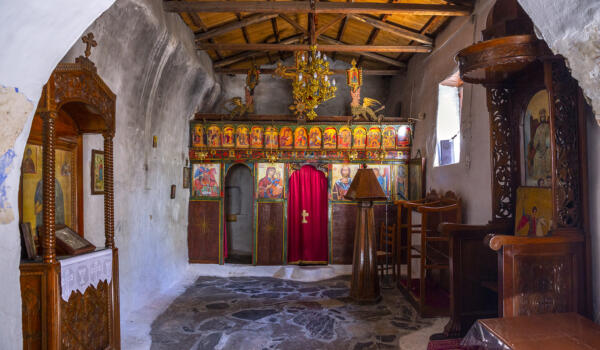 Εκκλησία Αγίου Δημητρίου, χωριό Άγιος Ιωάννης. Φωτογραφία: ©Βασίλης Συκάς, για τον Δήμο Κύμης-Αλιβερίου