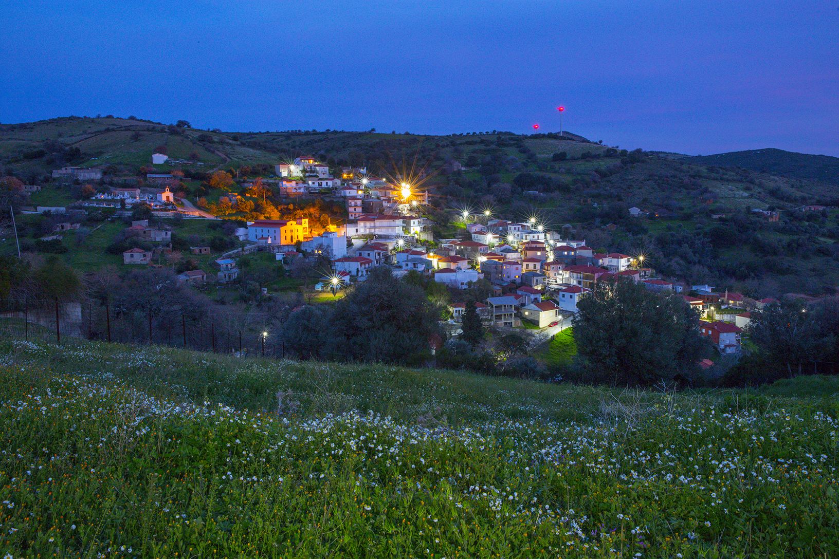 Χωριό Αχλαδερή. Φωτογραφία: ©Βασίλης Συκάς, για τον Δήμο Κύμης-Αλιβερίου